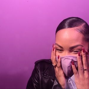 Meet your Posher, Maxine